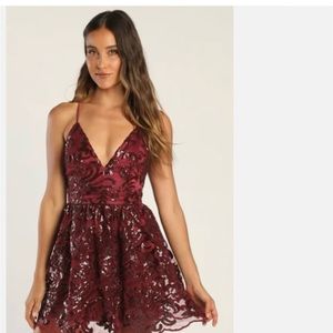 Lulu’ Wine sequin skater dress L NEW